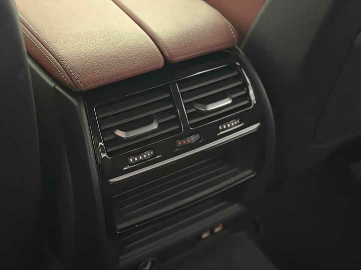 Фото 9 - BMW 5 Series