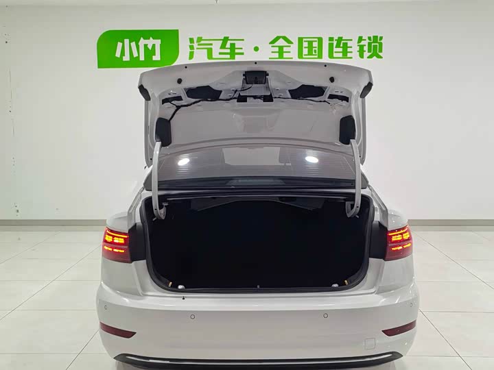 Фото 6 - Volkswagen Sagitar L