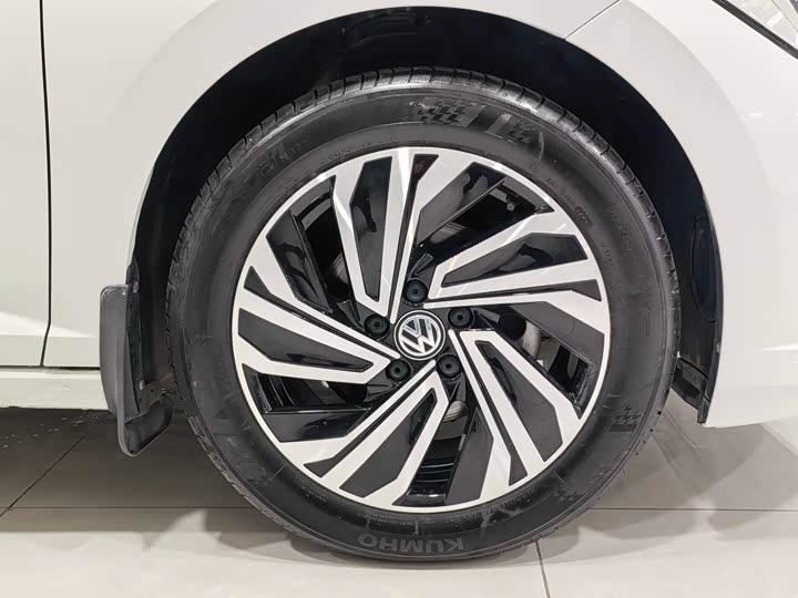 Фото 9 - Volkswagen Sagitar L