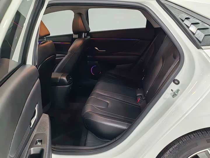 Фото 12 - Hyundai Elantra N line