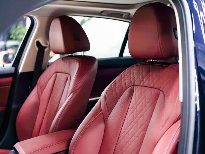 Фото 11 - BMW 3 Series