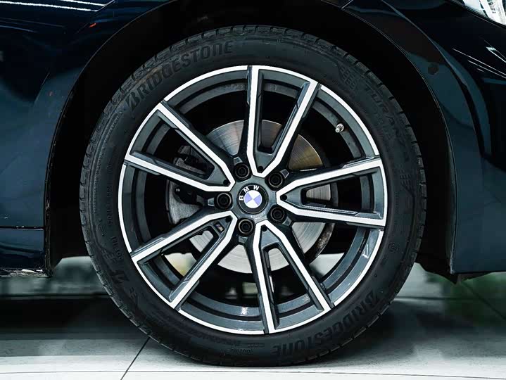 Фото 13 - BMW 3 Series