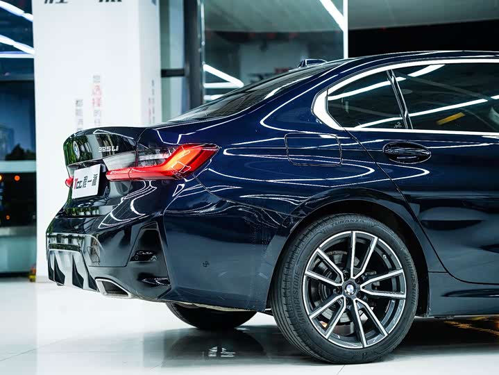 Фото 14 - BMW 3 Series