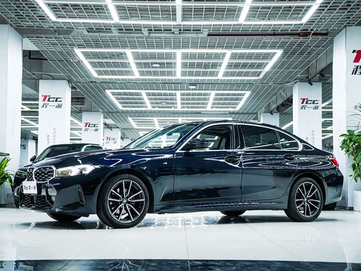 Фото 3 - BMW 3 Series