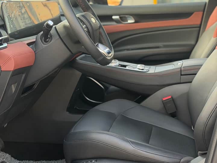 Фото 13 - Ford Equator Hybrid