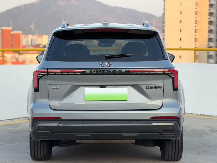 Фото 5 - Ford Equator Hybrid