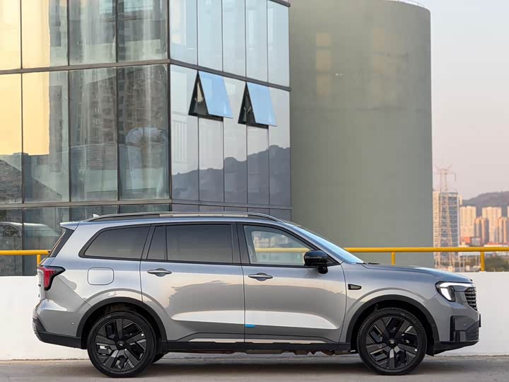 Фото 7 - Ford Equator Hybrid