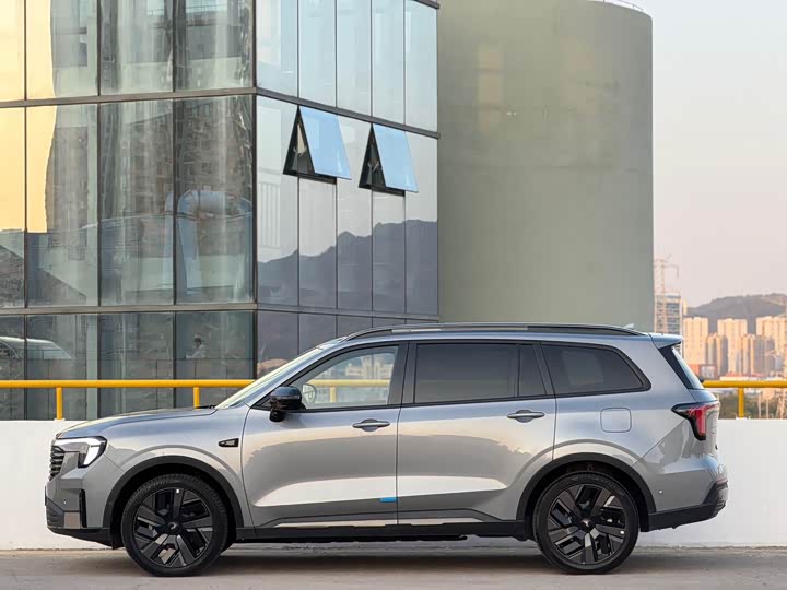 Фото 8 - Ford Equator Hybrid