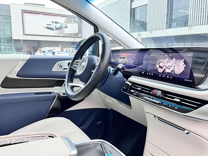 Фото 12 - Buick GL8 Century