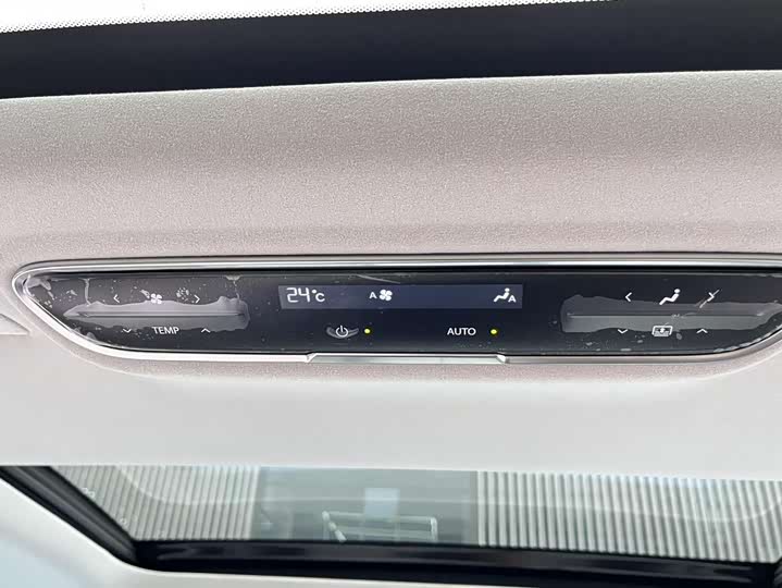 Фото 8 - Buick GL8 Century