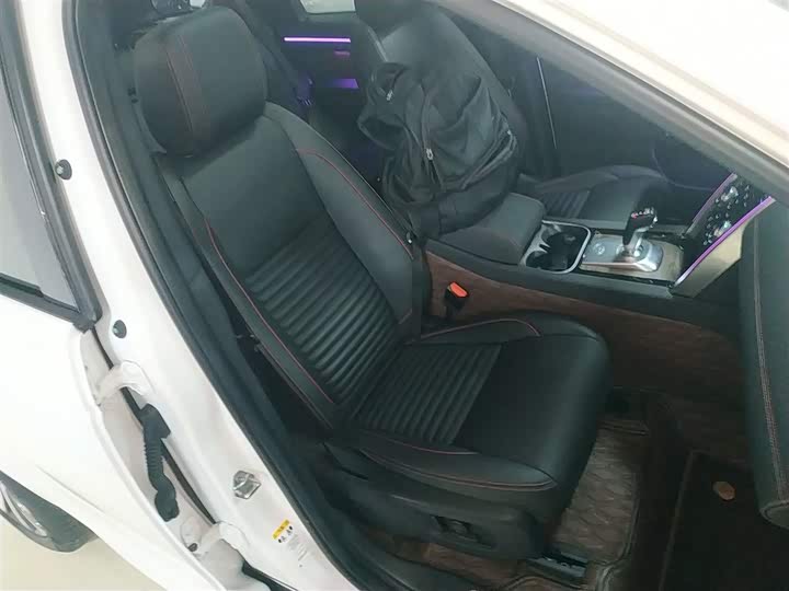 Фото 25 - Land Rover Discovery Sport