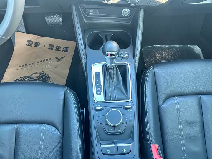 Фото 13 - Audi Q2L