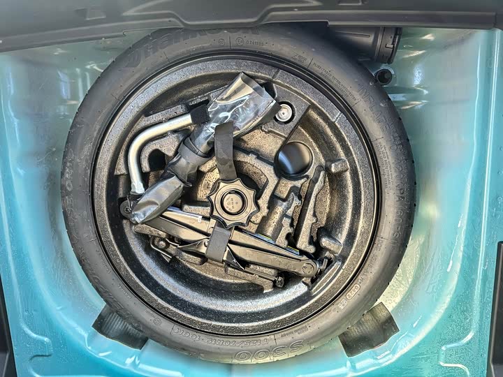 Фото 17 - Audi Q2L