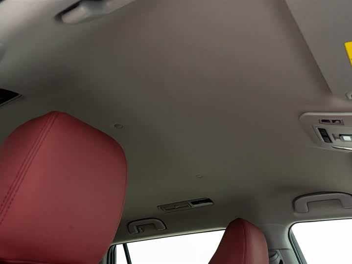 Фото 18 - Toyota Highlander