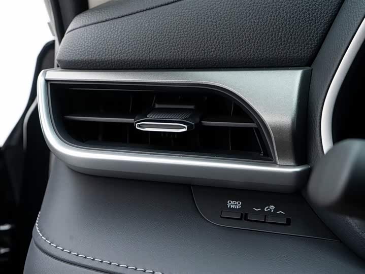 Фото 5 - Toyota Highlander