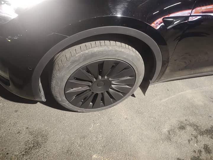 Фото 23 - Tesla Model Y