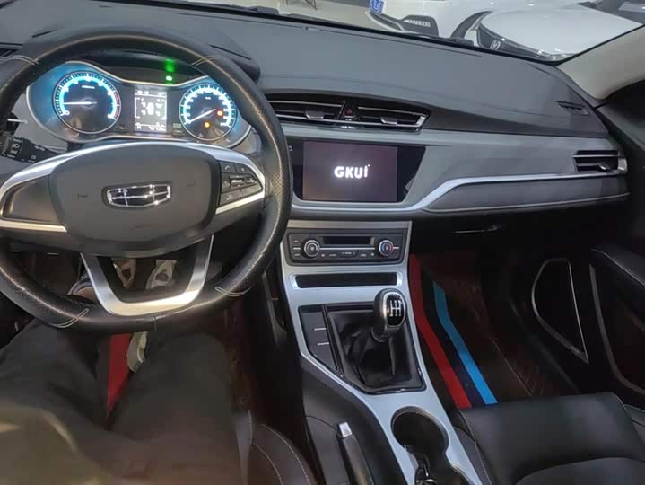 Фото 12 - Geely Emgrand