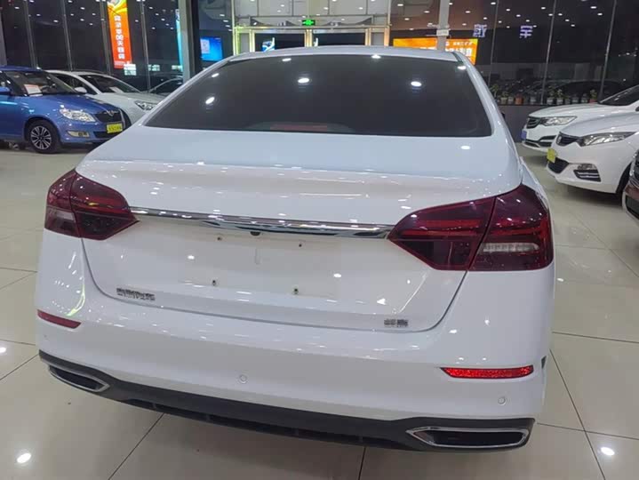 Фото 4 - Geely Emgrand