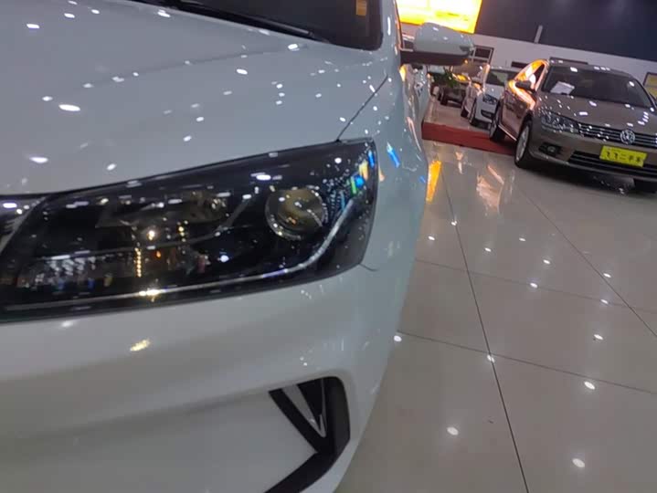 Фото 5 - Geely Emgrand