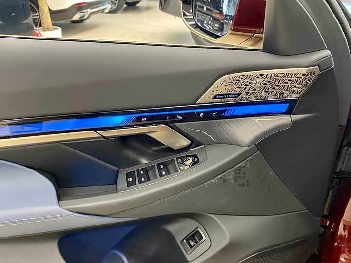 Фото 10 - BMW 5 Series