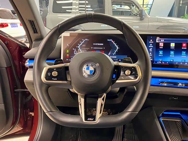 Фото 12 - BMW 5 Series