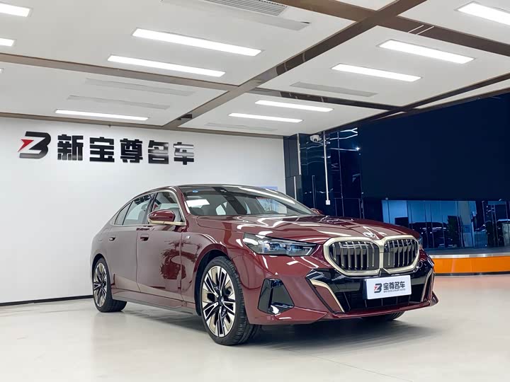 Фото 3 - BMW 5 Series