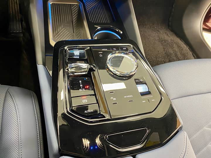 Фото 5 - BMW 5 Series