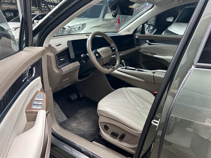 Фото 9 - Roewe RX9