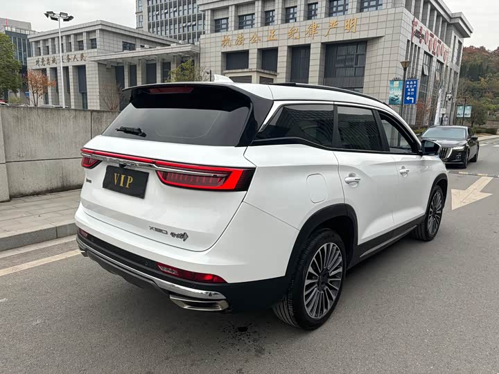 Фото 11 - Jetour X90