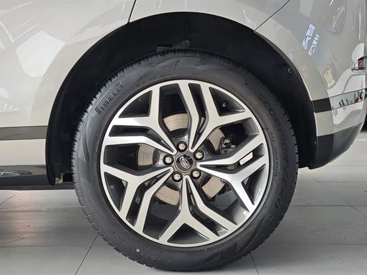 Фото 11 - Land Rover Range Rover Evoque L