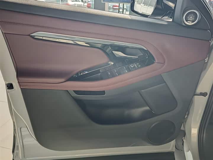 Фото 21 - Land Rover Range Rover Evoque L