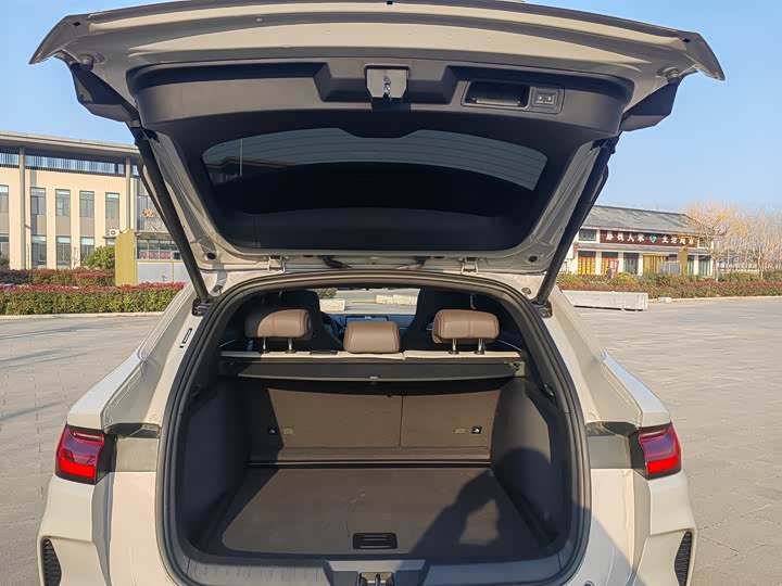 Фото 12 - BYD Song Plus Hybrid/EV