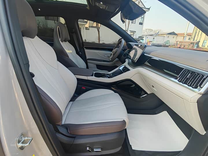 Фото 13 - BYD Song Plus Hybrid/EV