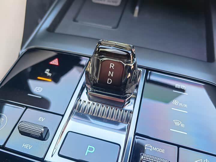 Фото 14 - BYD Song Plus Hybrid/EV