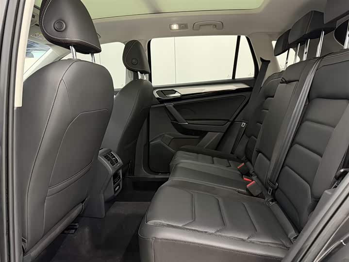 Фото 17 - Volkswagen Tayron