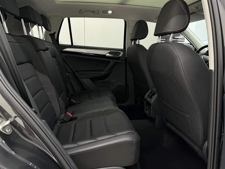 Фото 18 - Volkswagen Tayron