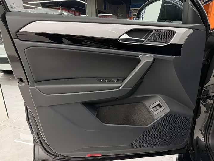 Фото 9 - Volkswagen Tayron