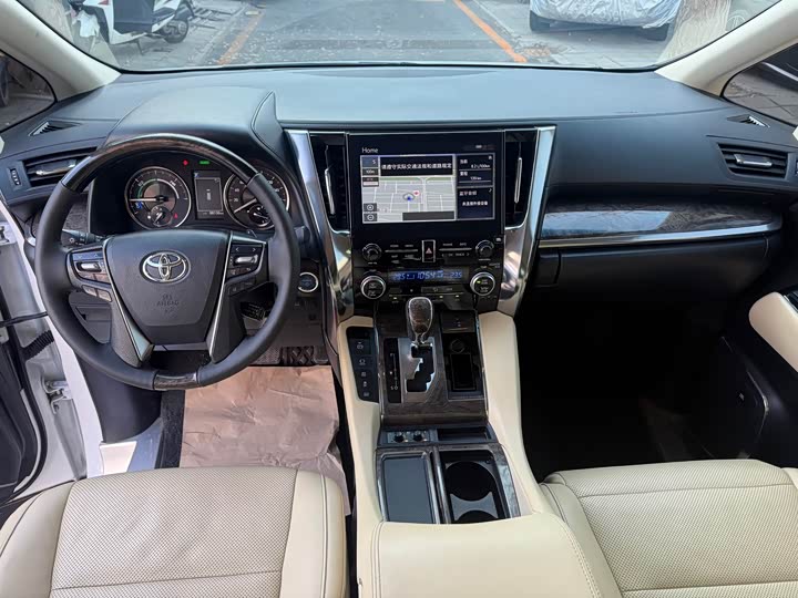 Фото 12 - Toyota Vellfire