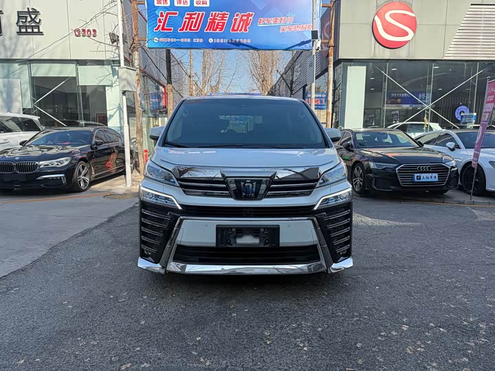 Фото 2 - Toyota Vellfire