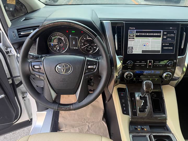 Фото 6 - Toyota Vellfire