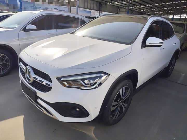 Фото 2 - Mercedes-Benz GLA-Class