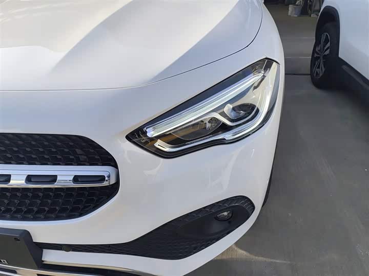 Фото 24 - Mercedes-Benz GLA-Class