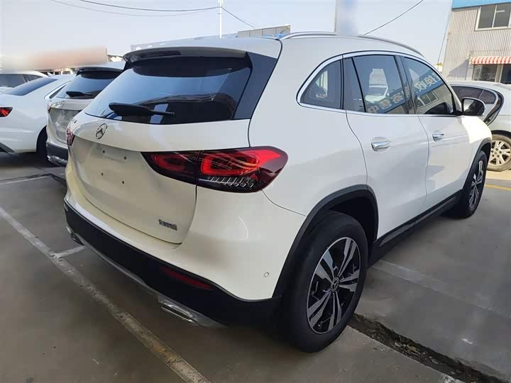 Фото 7 - Mercedes-Benz GLA-Class