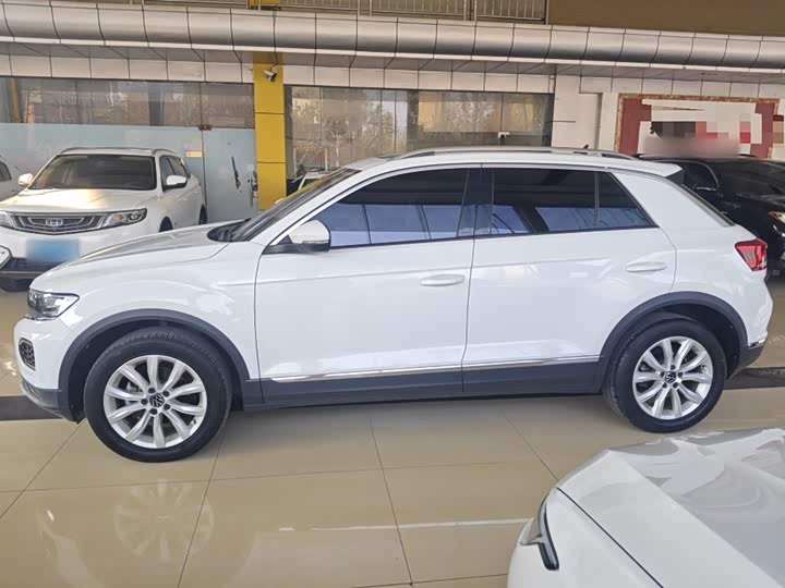 Фото 5 - Volkswagen T-Roc