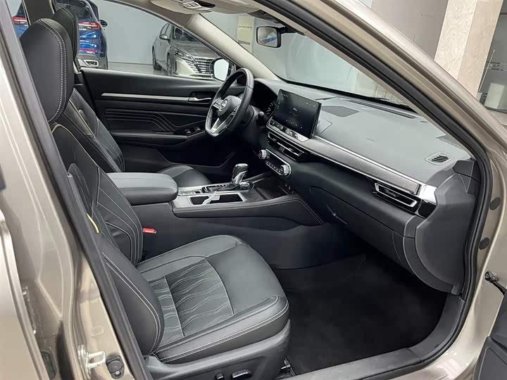 Фото 14 - Nissan Teana