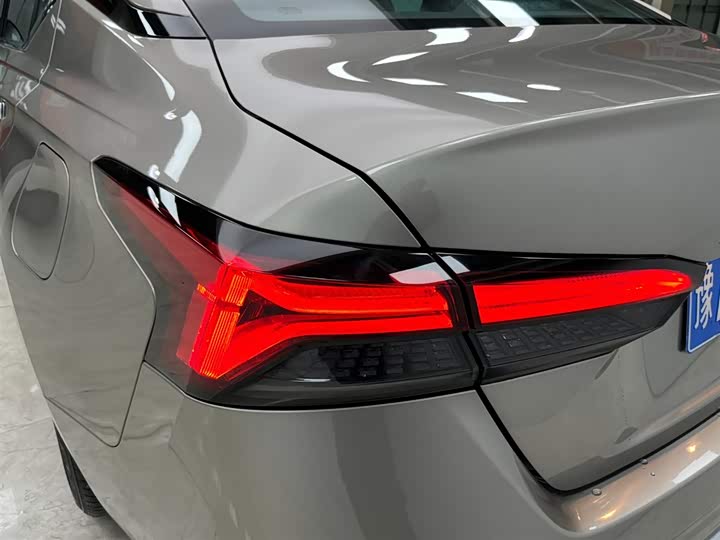 Фото 19 - Nissan Teana