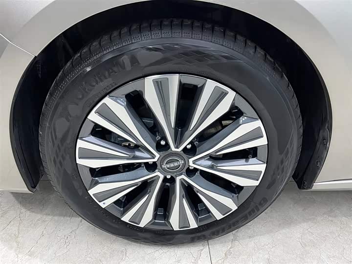 Фото 20 - Nissan Teana