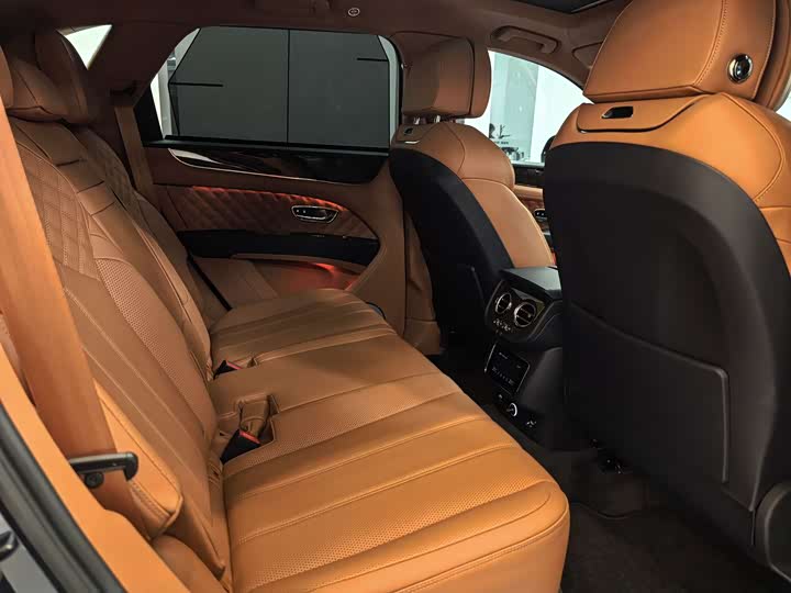 Фото 29 - Bentley Bentayga