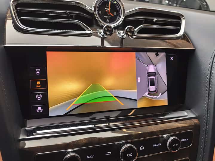 Фото 30 - Bentley Bentayga