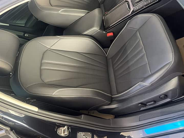 Фото 3 - Volkswagen Passat